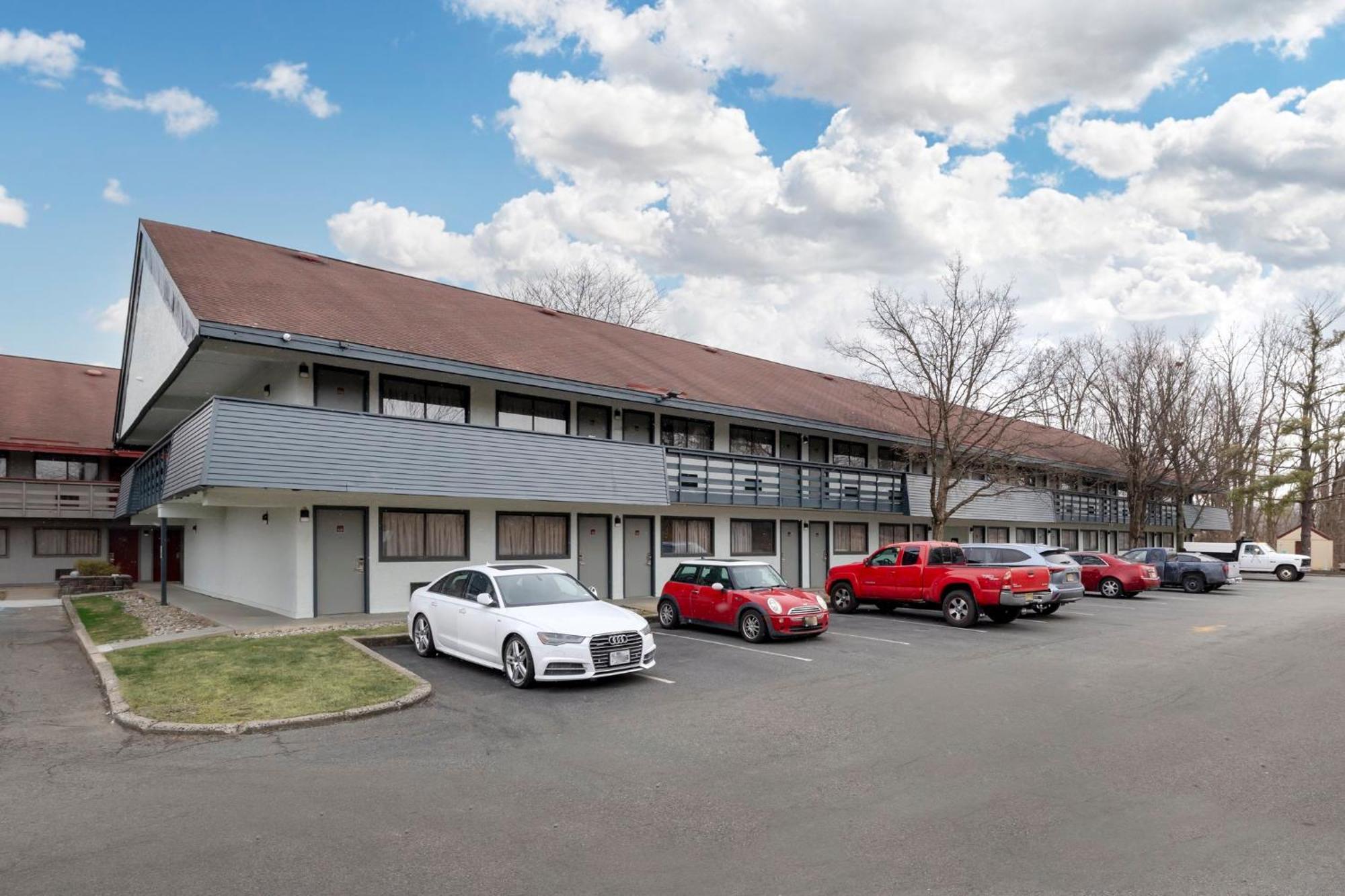 Red Roof Inn Parsippany Exterior foto